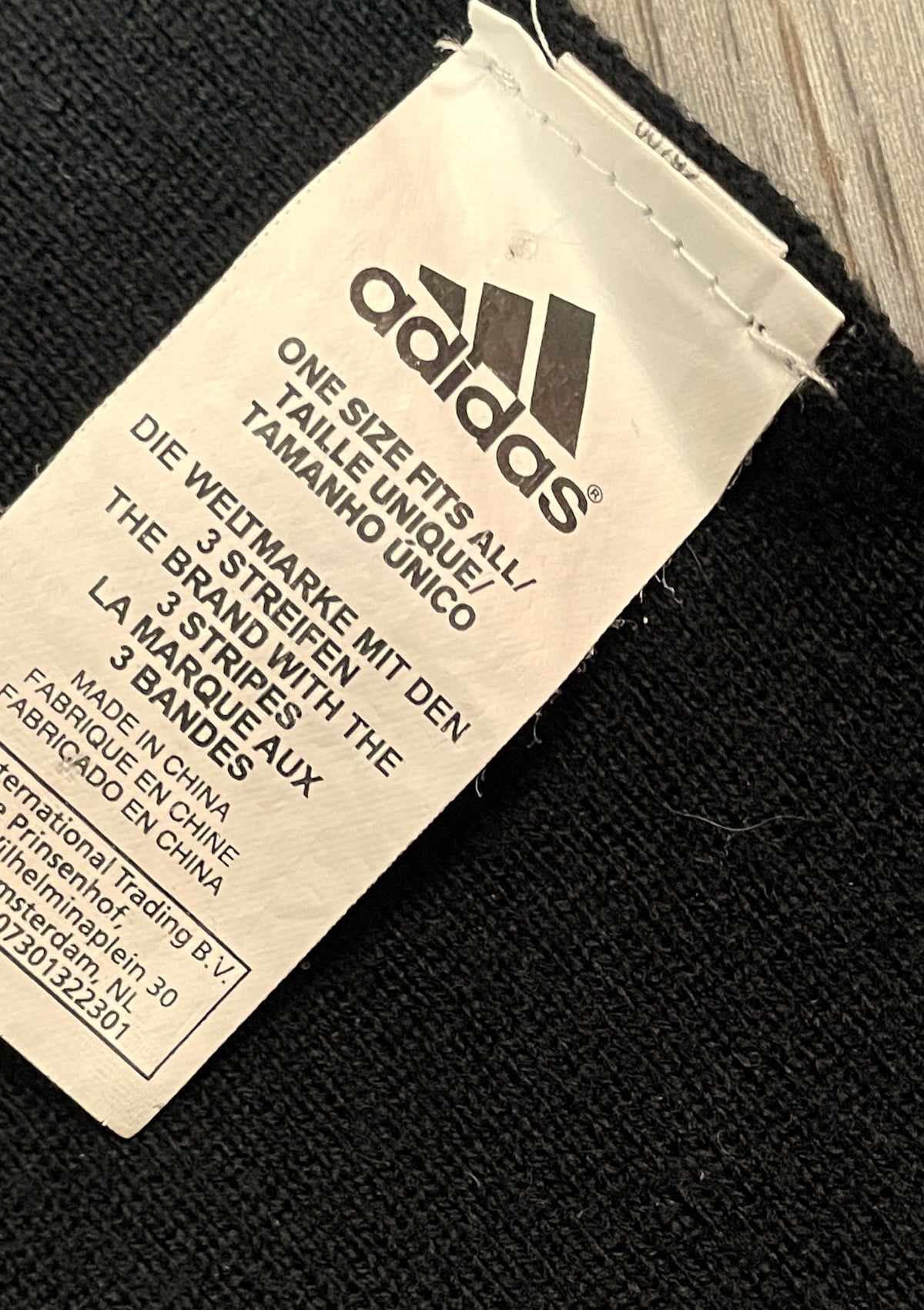 Κασκόλ ADIDAS σε Μαύρο χρώμα