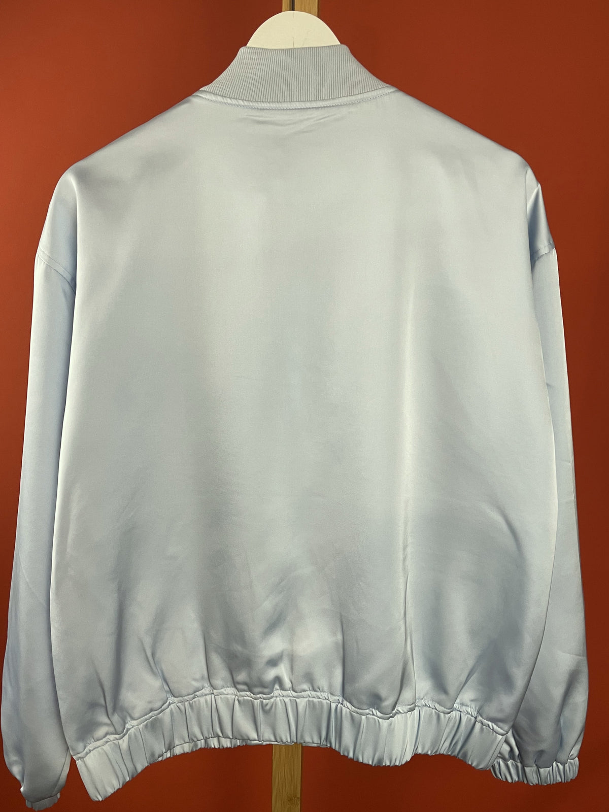 Oversized Bomber JUST DAI σε Σατινέ, Γαλάζιο χρώμα (Oversized S/M, καλύπτει μέχρι και L)