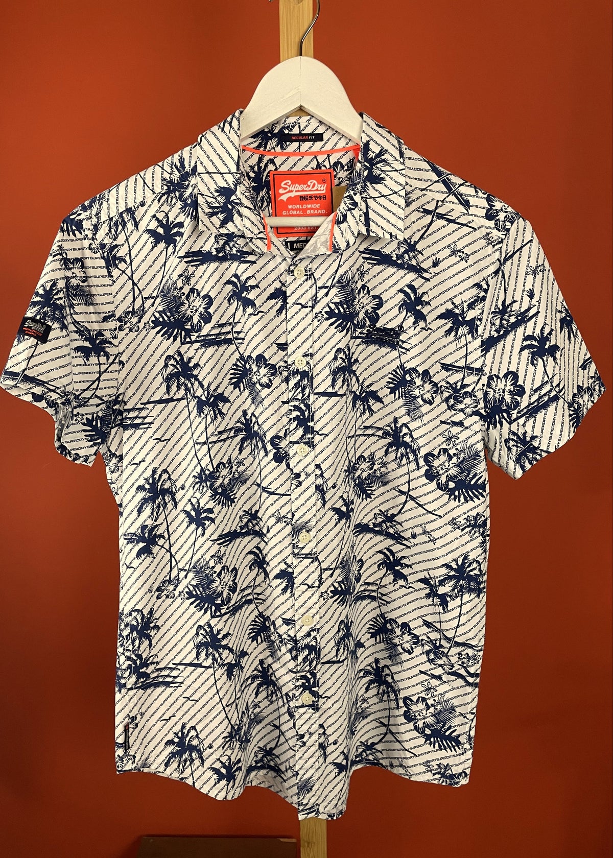 Hawaiian Style Πουκάμισο SUPERDRY σε Λευκό /  Μπλε χρώμα (ΑΝΔΡΑΣ: S, ΓΥΝΑΙΚΑ: M)