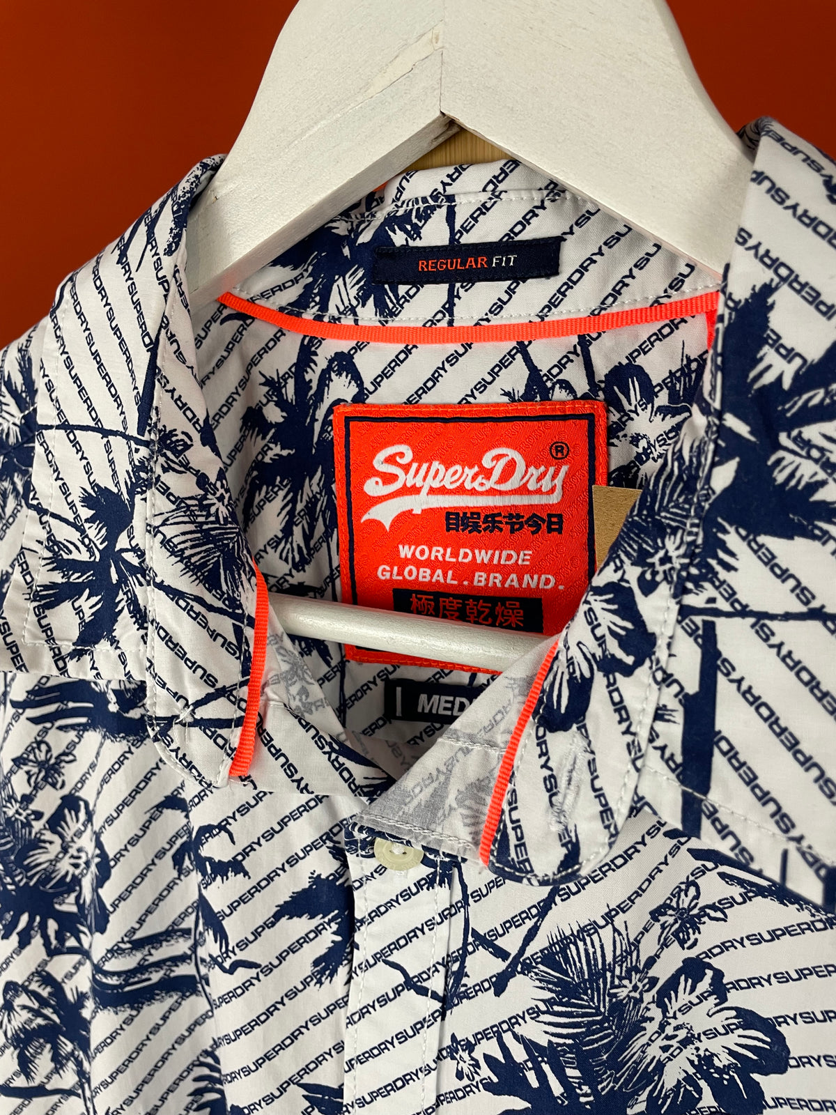 Hawaiian Style Πουκάμισο SUPERDRY σε Λευκό /  Μπλε χρώμα (ΑΝΔΡΑΣ: S, ΓΥΝΑΙΚΑ: M)