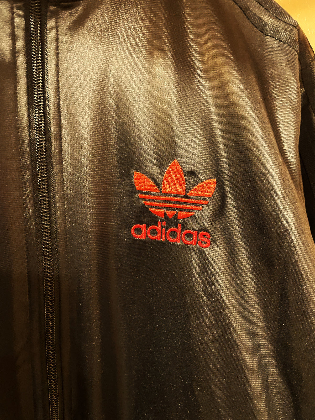 UNIQUE ITEM: Αθλητική Ζακέτα ADIDAS Originals Chile 62 Track Jacket σε Μαύρο χρώμα (Ανδρικό S - Γυναικείο Άνετο Μ/L)