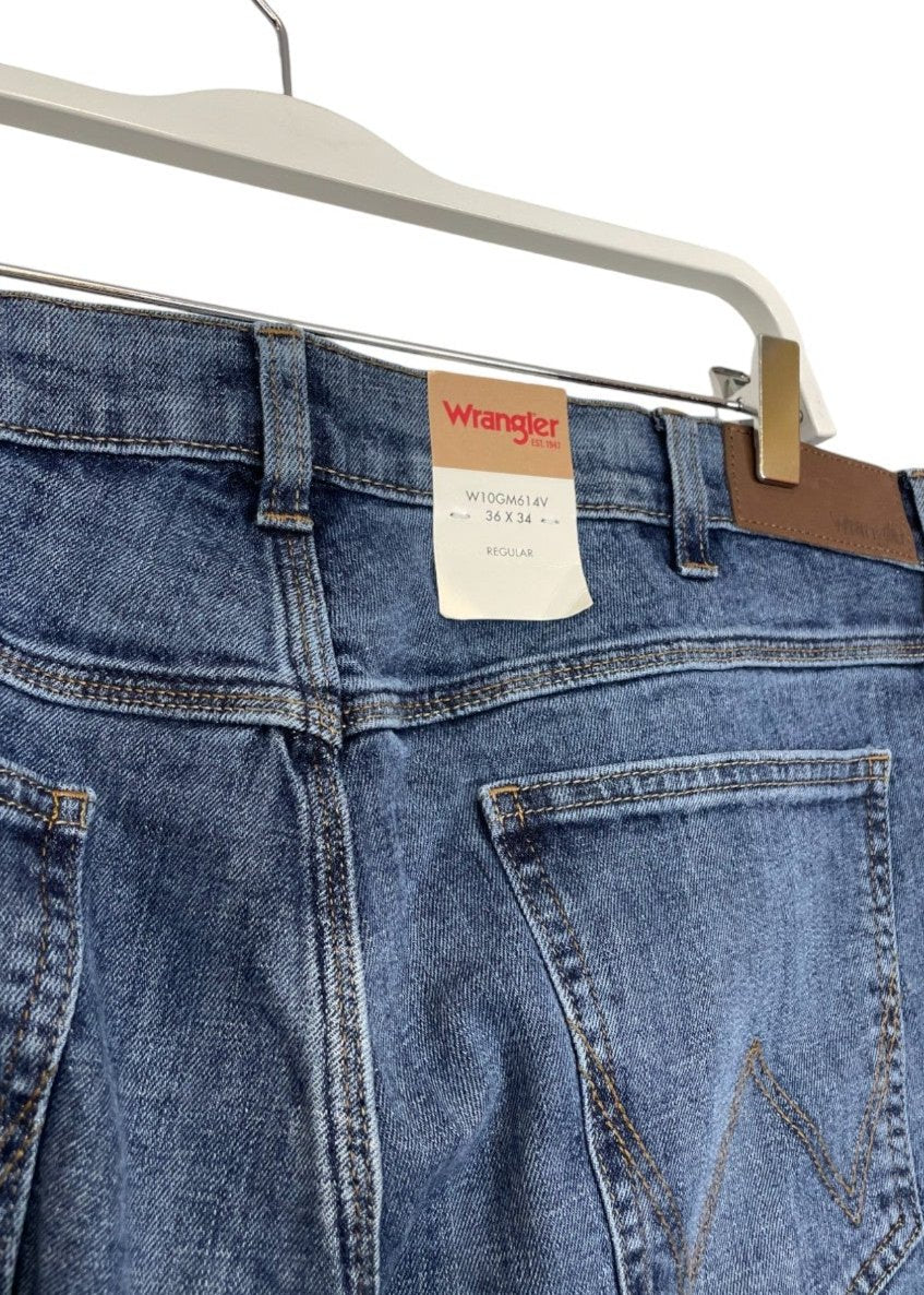 Stock, Aνδρικό Τζιν Παντελόνι WRANGLER σε Κλασικό Denim χρώμα (No. 36)
