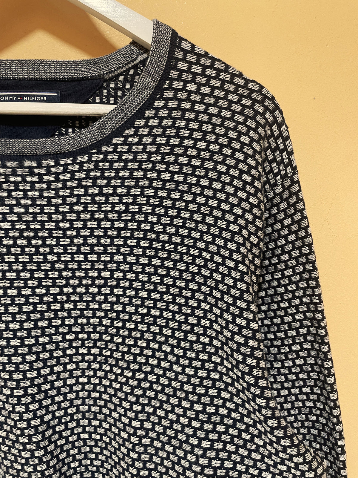 Ανδρική Πλεκτή Μπλούζα / Πουλόβερ TOMMY HILFIGER σε Σκούρο Μπλε - Λευκό χρώμα (L/XL)