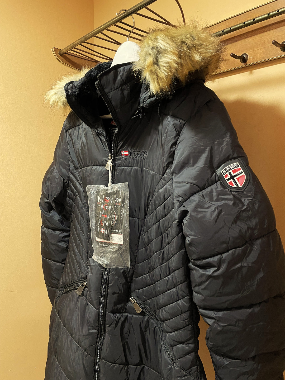 Stock, Γυναικείο Μπουφάν GEOGRAPHICAL NORWAY EXPEDITION σε Μαύρο χρώμα (Άνετο Small)