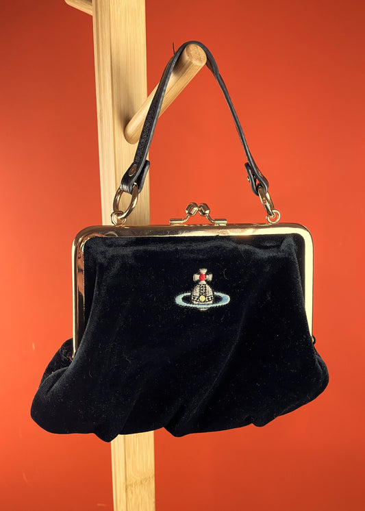 UNIQUE ITEM: Βελούδινο, Γυναικείo Τσαντάκι VIVIENNE WESTWOOD σε Μαύρο χρώμα