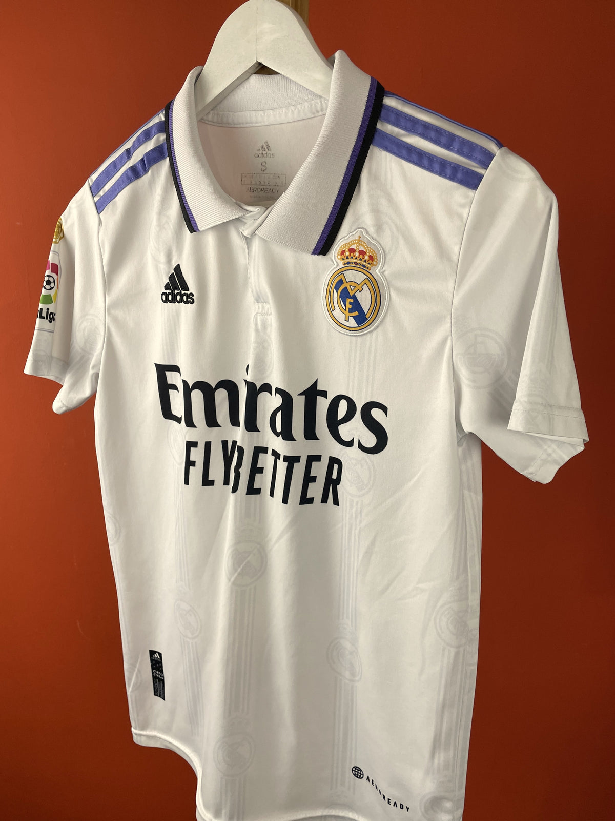 Γυναικεία Ποδοσφαιρική Φανέλα EMIRATES By ADIDAS (Small)