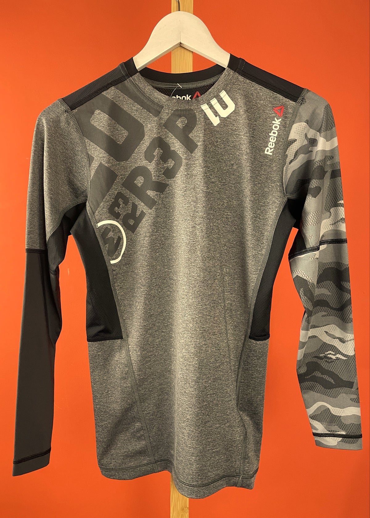 Γυναικεία Αθλητική Μπλούζα REEBOK ActivChill Technology σε Γκρι χρώμα (Small)