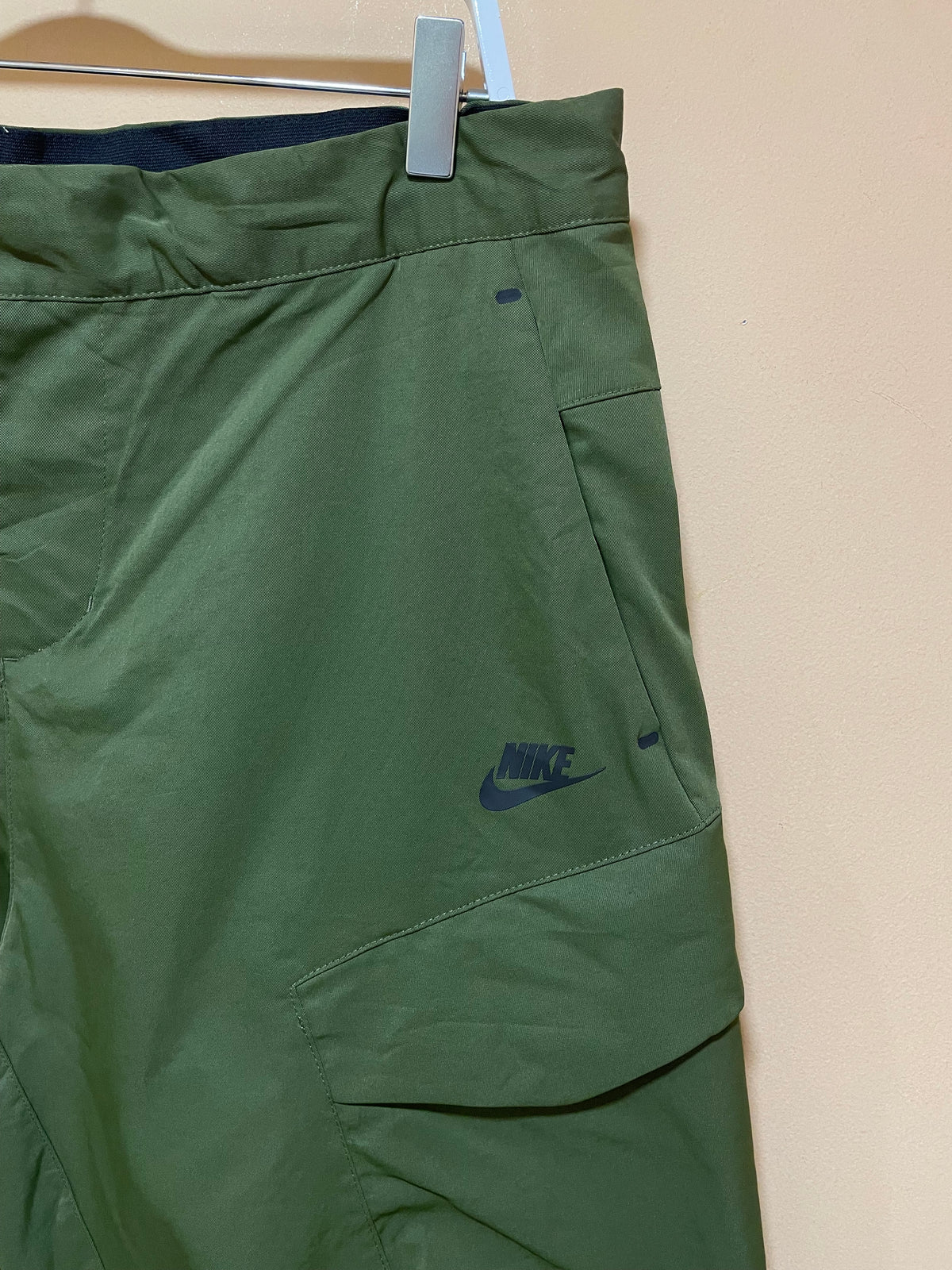 Σπορ Aνδρικό Παντελόνι NIKE σε Χακί χρώμα (No 34)
