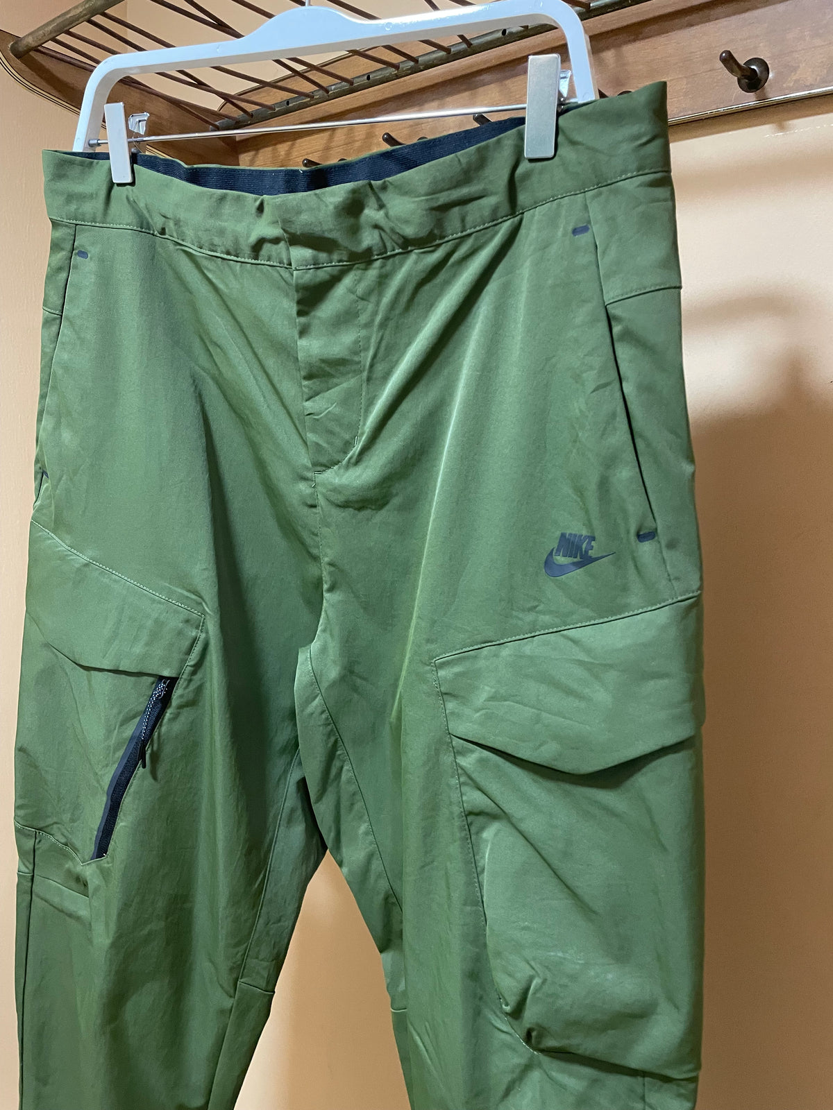 Σπορ Aνδρικό Παντελόνι NIKE σε Χακί χρώμα (No 34)