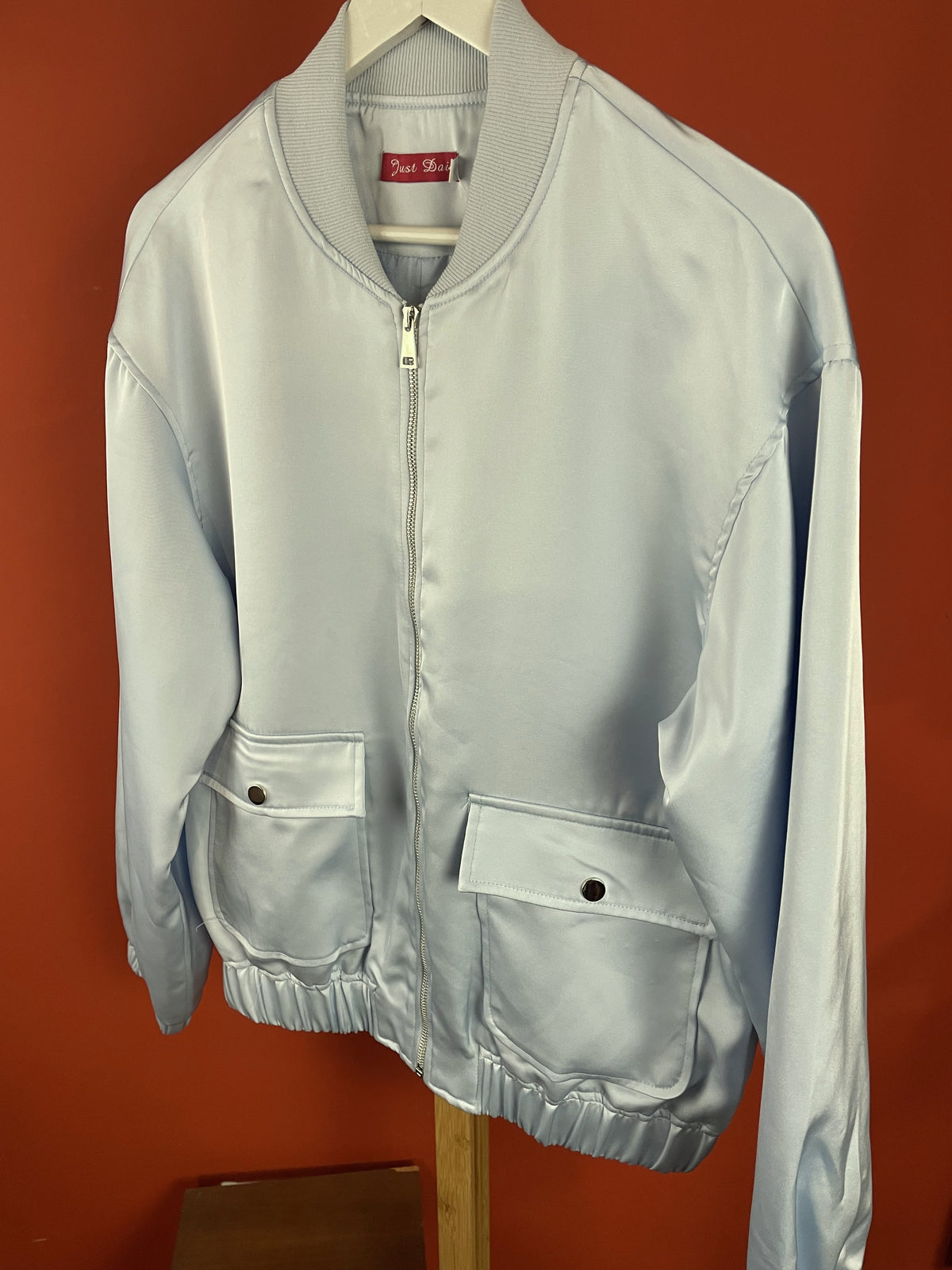 Oversized Bomber JUST DAI σε Σατινέ, Γαλάζιο χρώμα (Oversized S/M, καλύπτει μέχρι και L)