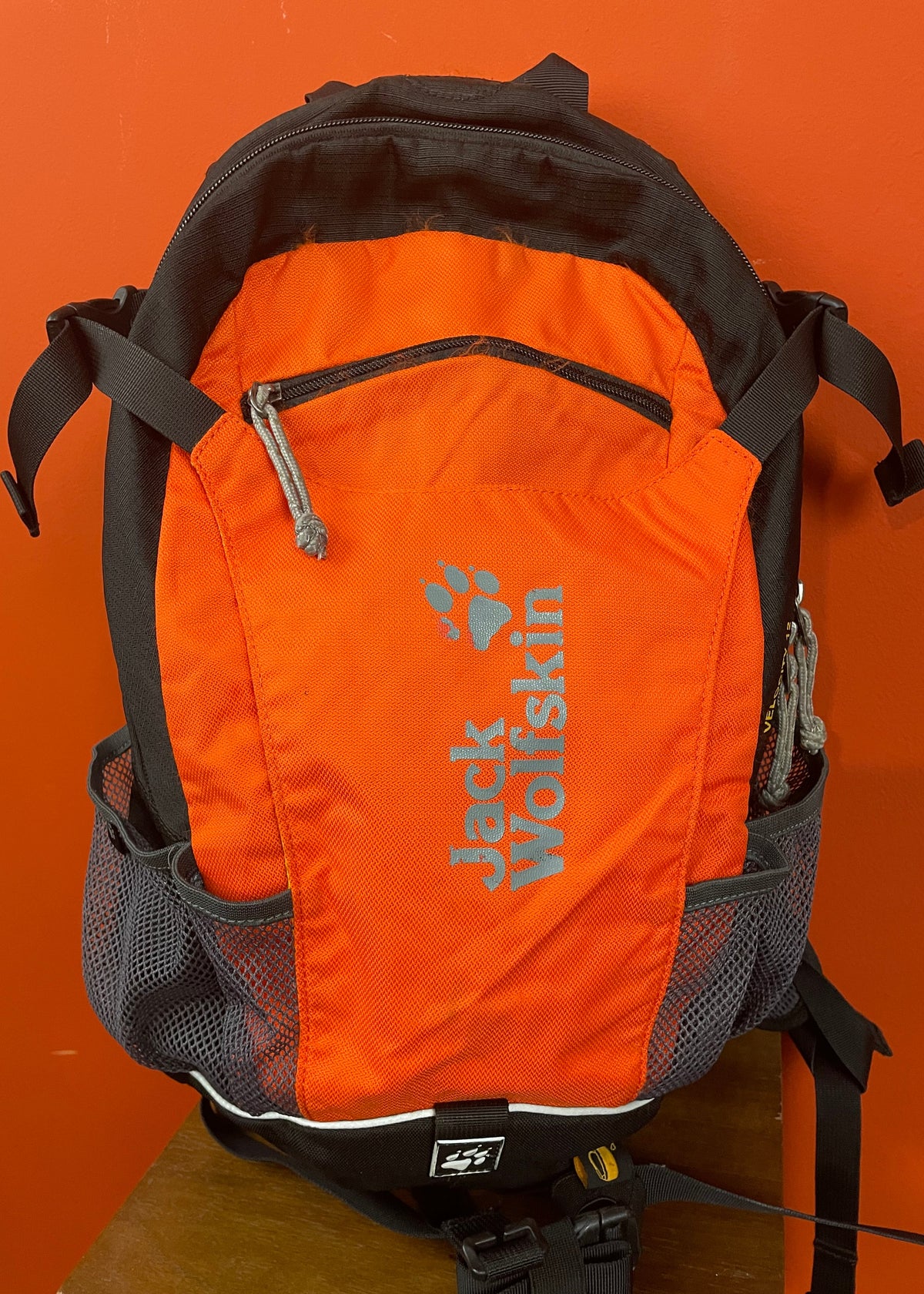 Backpack - Τσάντα JACK WOLFSKIN σε Μαύρο - Fluo Πορτοκαλί χρώμα