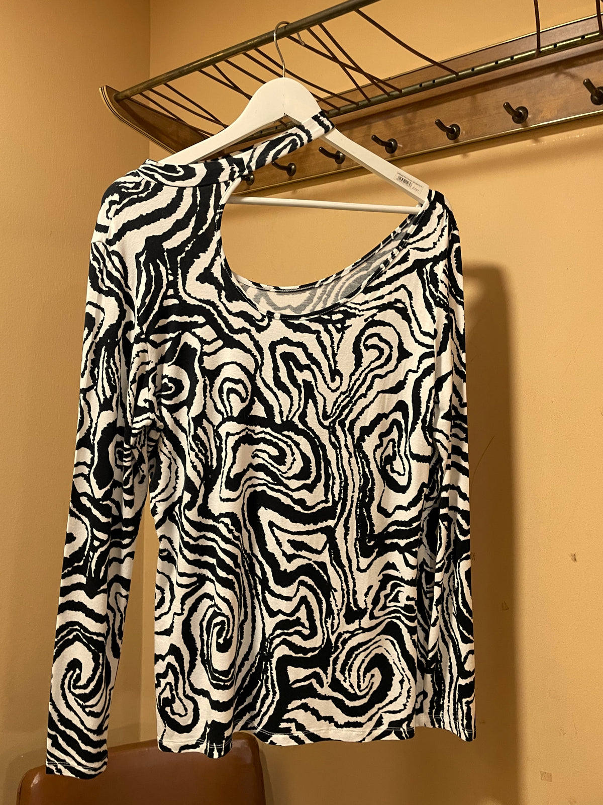 Animal Print, Γυναικεία Μπλούζα BODY FLIRT σε Ασπρόμαυρο χρώμα (Άνετο L/XL)
