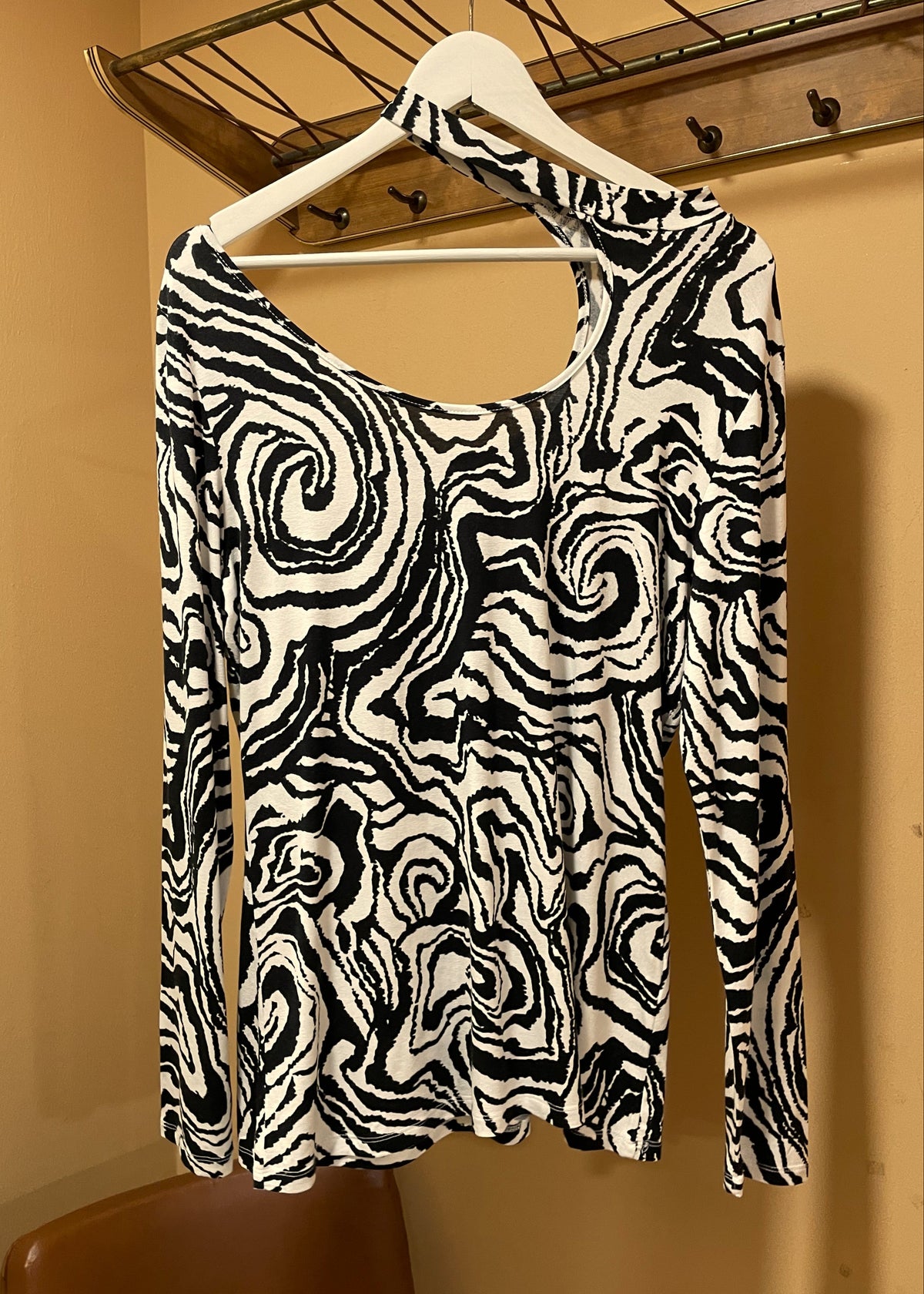 Animal Print, Γυναικεία Μπλούζα BODY FLIRT σε Ασπρόμαυρο χρώμα (Άνετο L/XL)