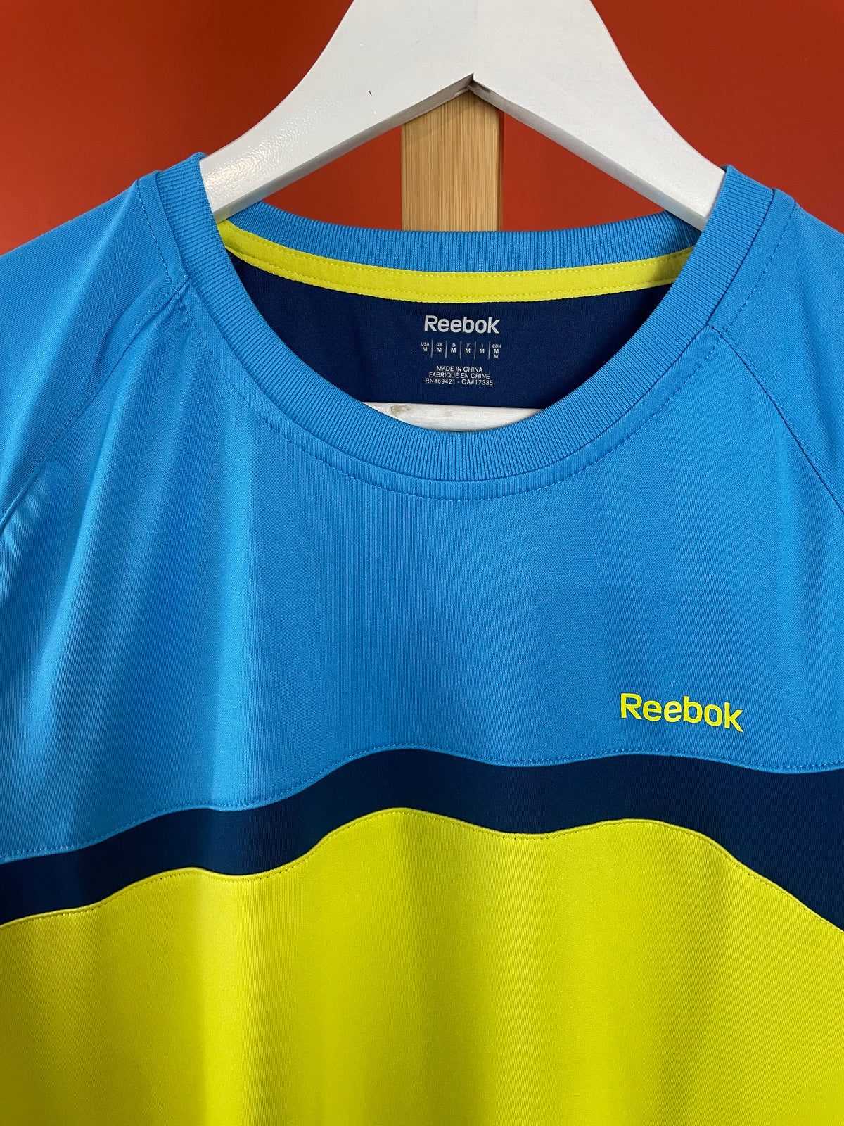 Ανδρική, Αθλητική Μπλούζα -T-Shirt REEBOK σε Σιέλ, Κίτρινο χρώμα (Εφαρμοστό Medium)