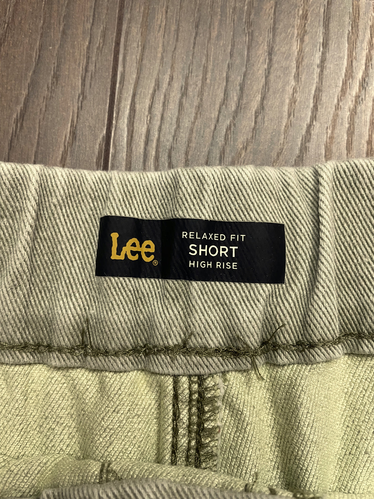 Γυναικείο, Casual Σορτς LEE σε ξεθωριασμένο Λαδί Χρώμα (Άνετο M)
