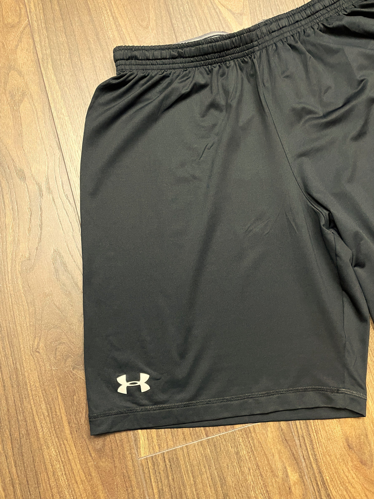 Γυναικείο Αθλητικό, μακρύ Σορτς UNDER ARMOUR σε Μαύρο Χρώμα (M/L)