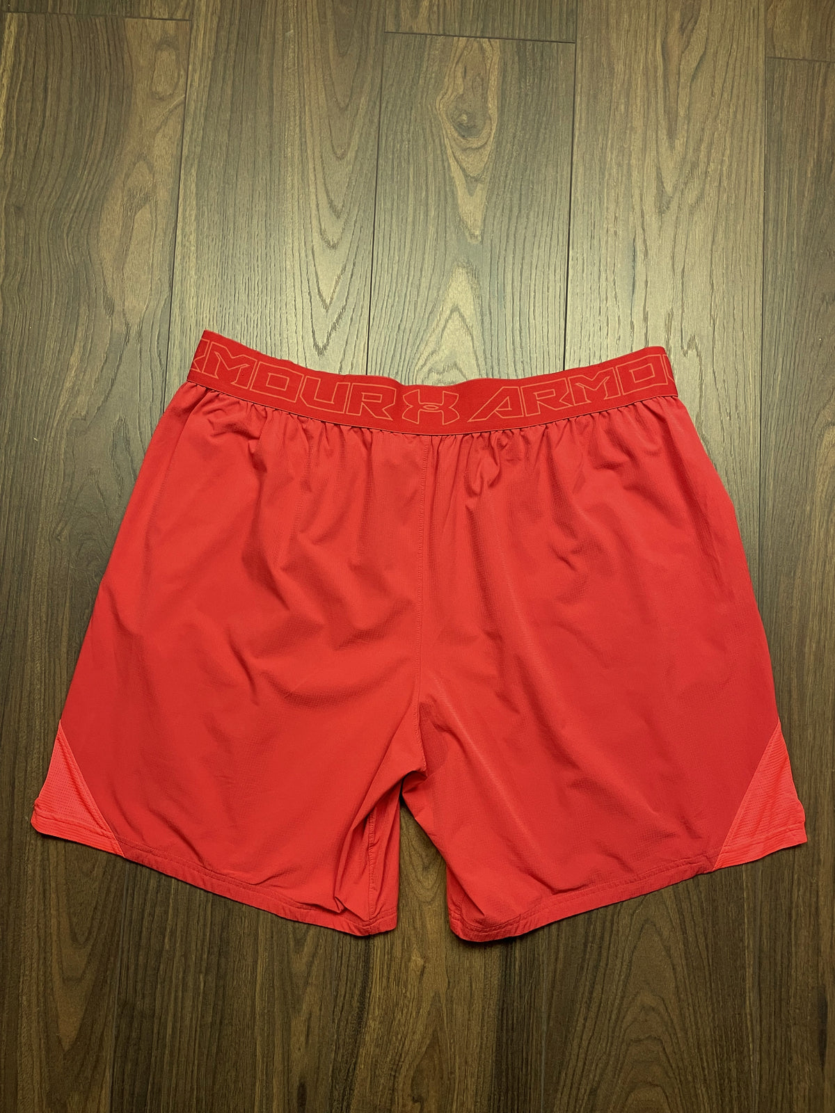 Ανδρικό, Αθλητικό Σορτς UNDER ARMOUR σε Κόκκινο χρώμα (XL)