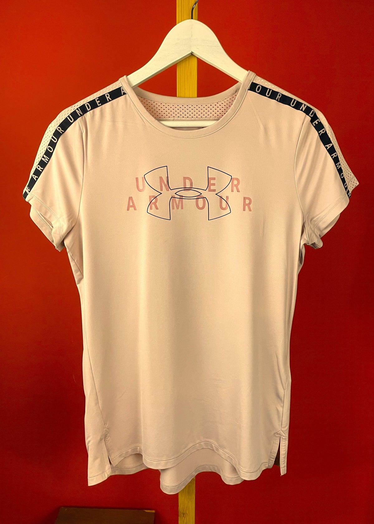Γυναικεία Αθλητική Μπλούζα UNDER ARMOUR σε Dirty Ροζ (Medium)