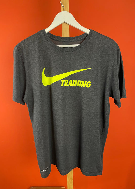 Γυναικεία Αθλητική Μπλούζα - T-Shirt ΝΙΚΕ Training σε σκούρο Γκρι χρώμα (Large)