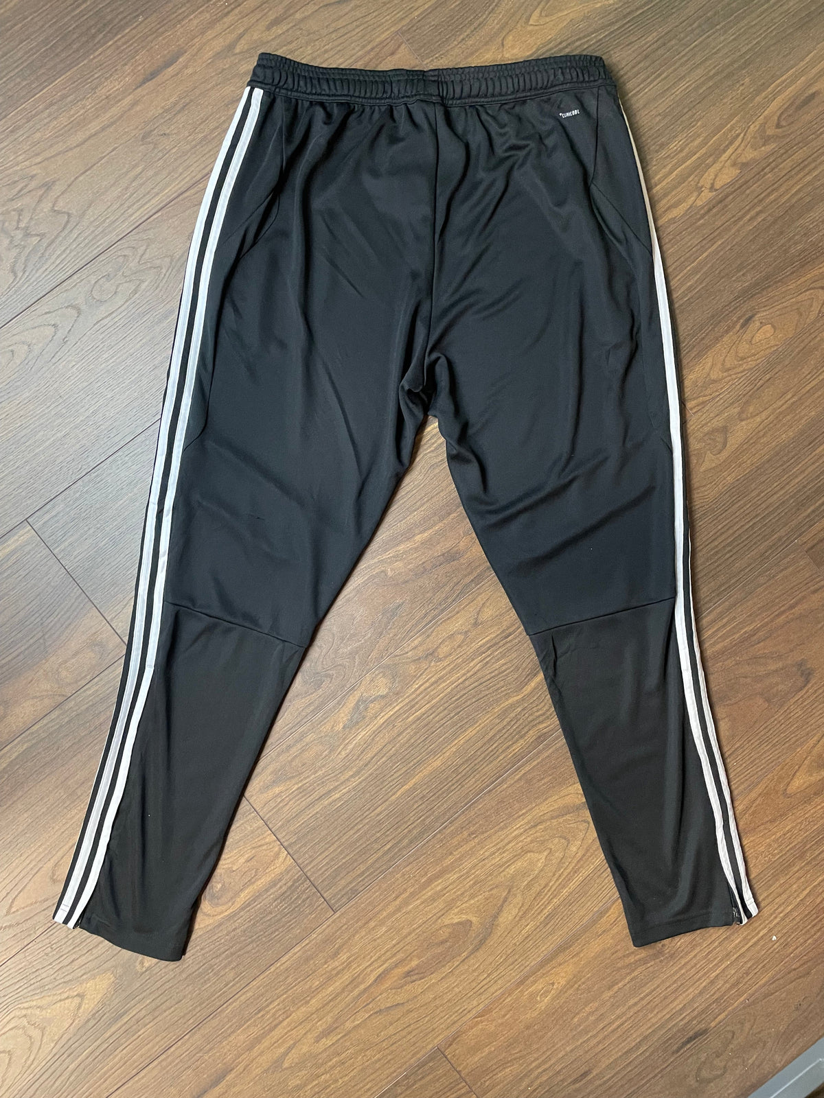 Aνδρική, Γυαλιστερή Αθλητική Φόρμα ADIDAS σε Μαύρο Χρώμα (M/L)