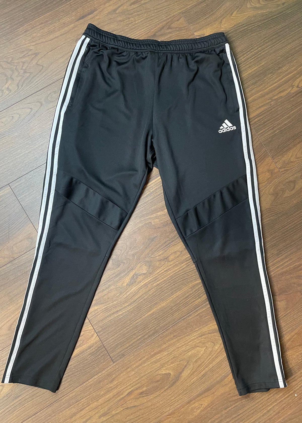 Aνδρική, Γυαλιστερή Αθλητική Φόρμα ADIDAS σε Μαύρο Χρώμα (M/L)