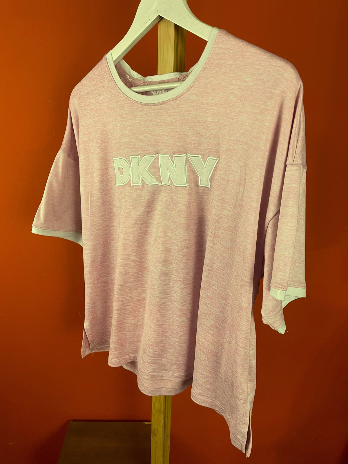 Γυναικεία Μπλούζα DKNY σε Παλ Ροζ Χρώμα (XL)