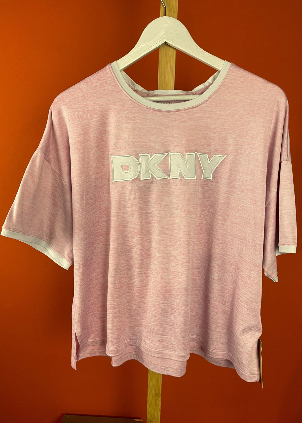 Γυναικεία Μπλούζα DKNY σε Παλ Ροζ Χρώμα (XL)