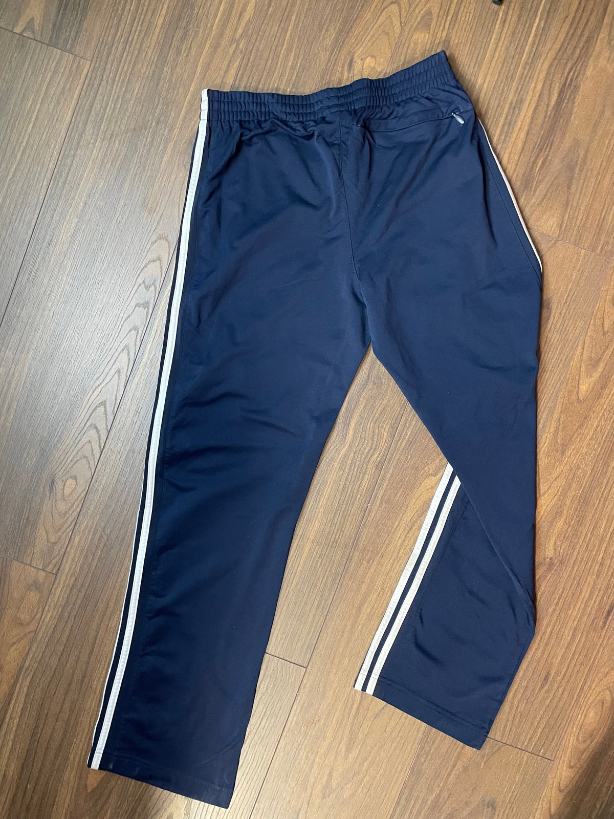 Γυναικεία Αθλητική Φόρμα ADIDAS σε Σκούρο Μπλε χρώμα (Medium)